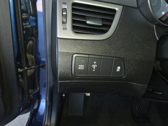 Used 2016 Hyundai Elantra Value Edition FWD image 15