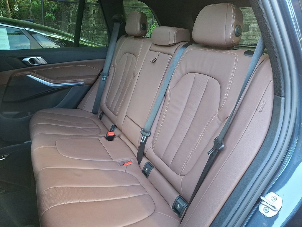 Certified 2022 BMW X5 xDrive45e w/ M Sport Package AWD/4WD image 7