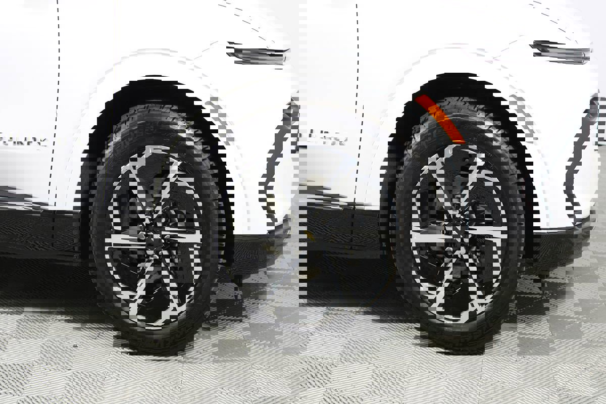 Used 2025 Chevrolet Equinox EV LT w/ Convenience Package image 36