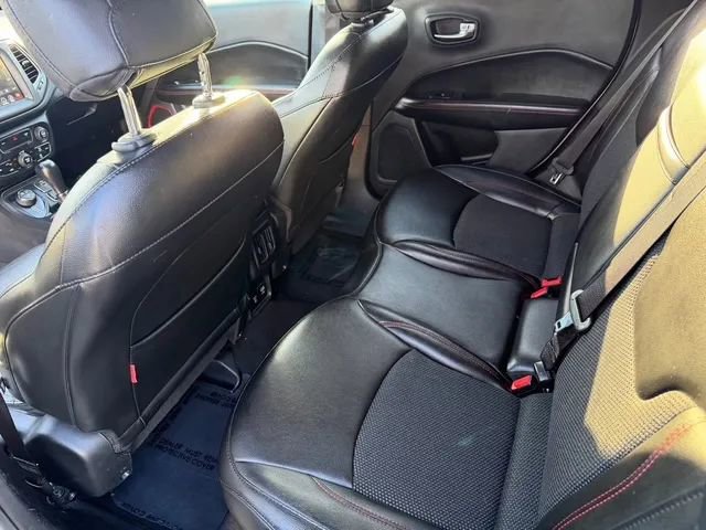 Used 2019 Jeep Compass Trailhawk AWD/4WD image 9