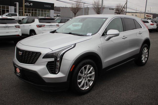 Used 2020 Cadillac XT4 Luxury image 2