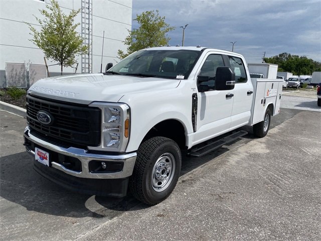 New 2025 Ford F250 XL w/ XL Chrome Package image 2