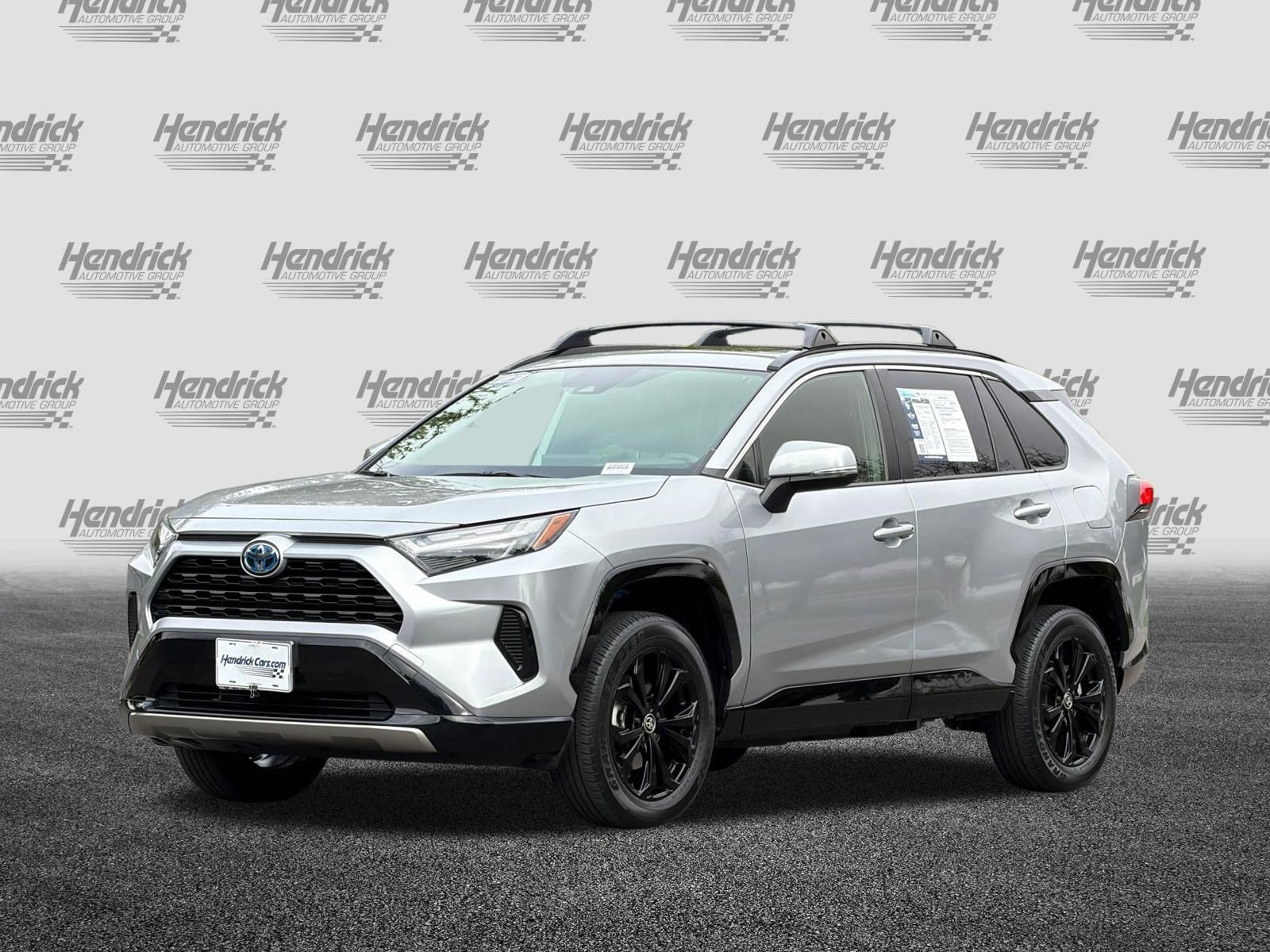 Used 2023 Toyota RAV4 SE w/ Convenience Package AWD/4WD image 9