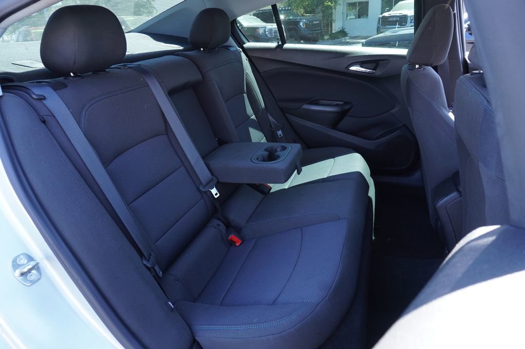 Used 2019 Chevrolet Cruze LT w/ Convenience Package image 9