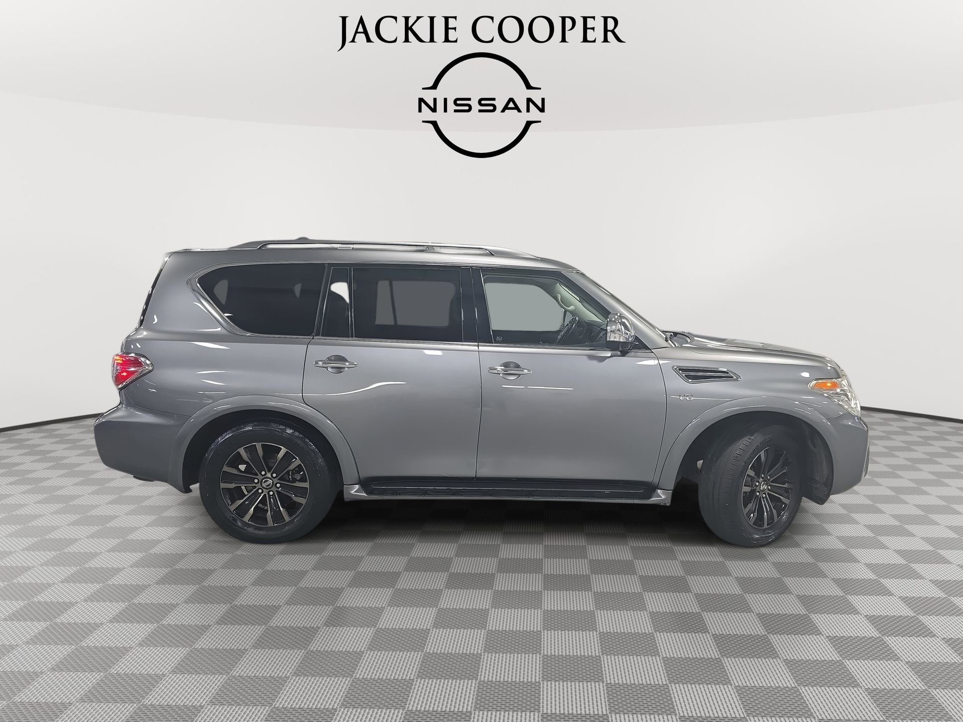 Used 2020 Nissan Armada Platinum w/ Captain's Chairs Package image 4