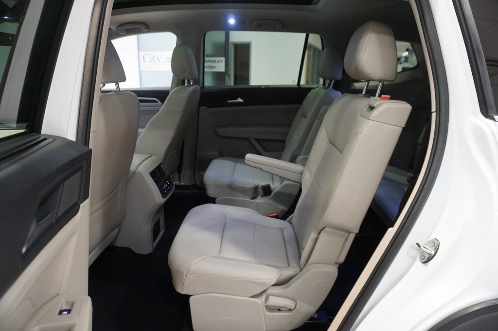 Used 2022 Volkswagen Atlas SE w/ Panoramic Sunroof Package image 11