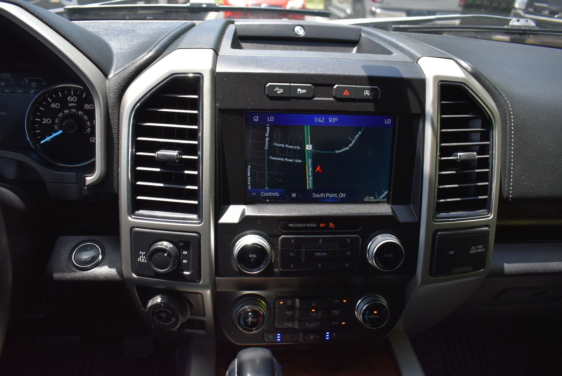Used 2019 Ford F150 Lariat w/ Equipment Group 502A Luxury AWD/4WD image 22