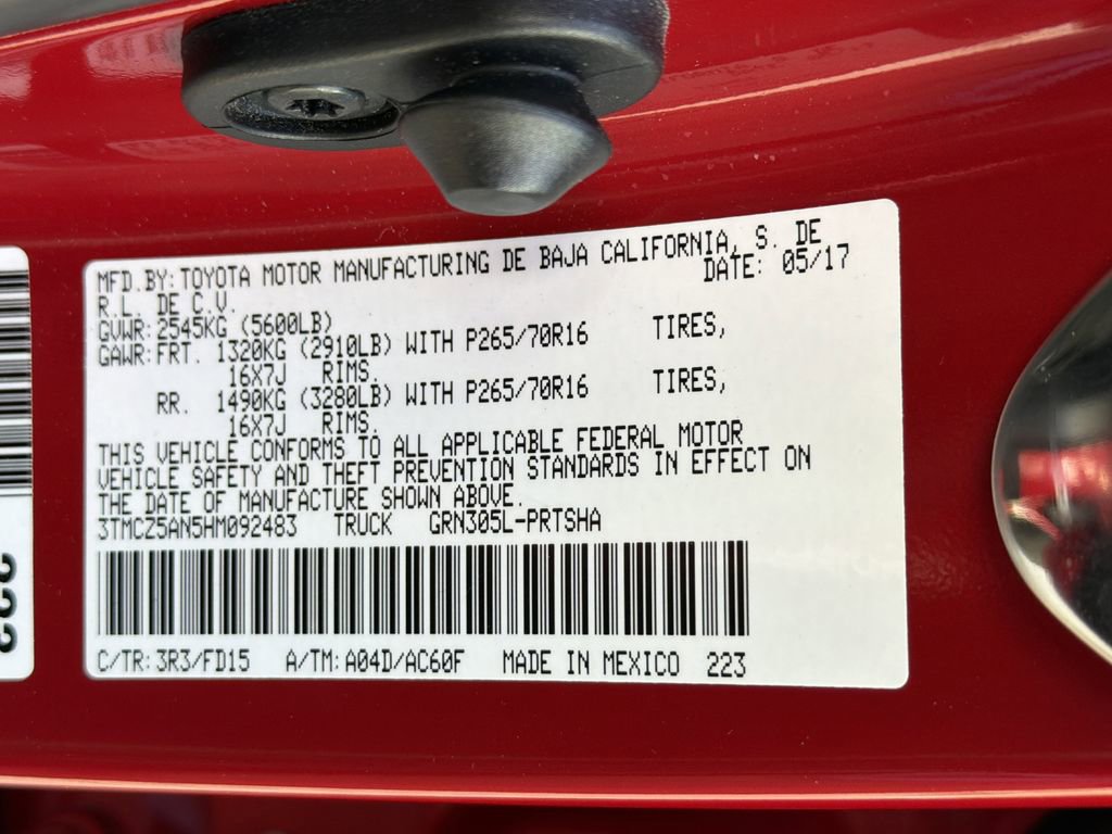 Used 2017 Toyota Tacoma TRD Off-Road w/ Tow Package (A/T) AWD/4WD image 30
