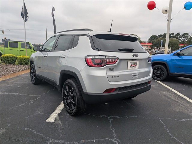 New 2025 Jeep Compass Latitude w/ Sun & Sound Group image 5