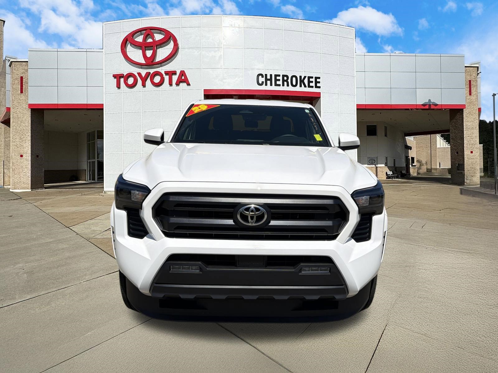 Used 2025 Toyota Tacoma SR5 AWD/4WD image 2