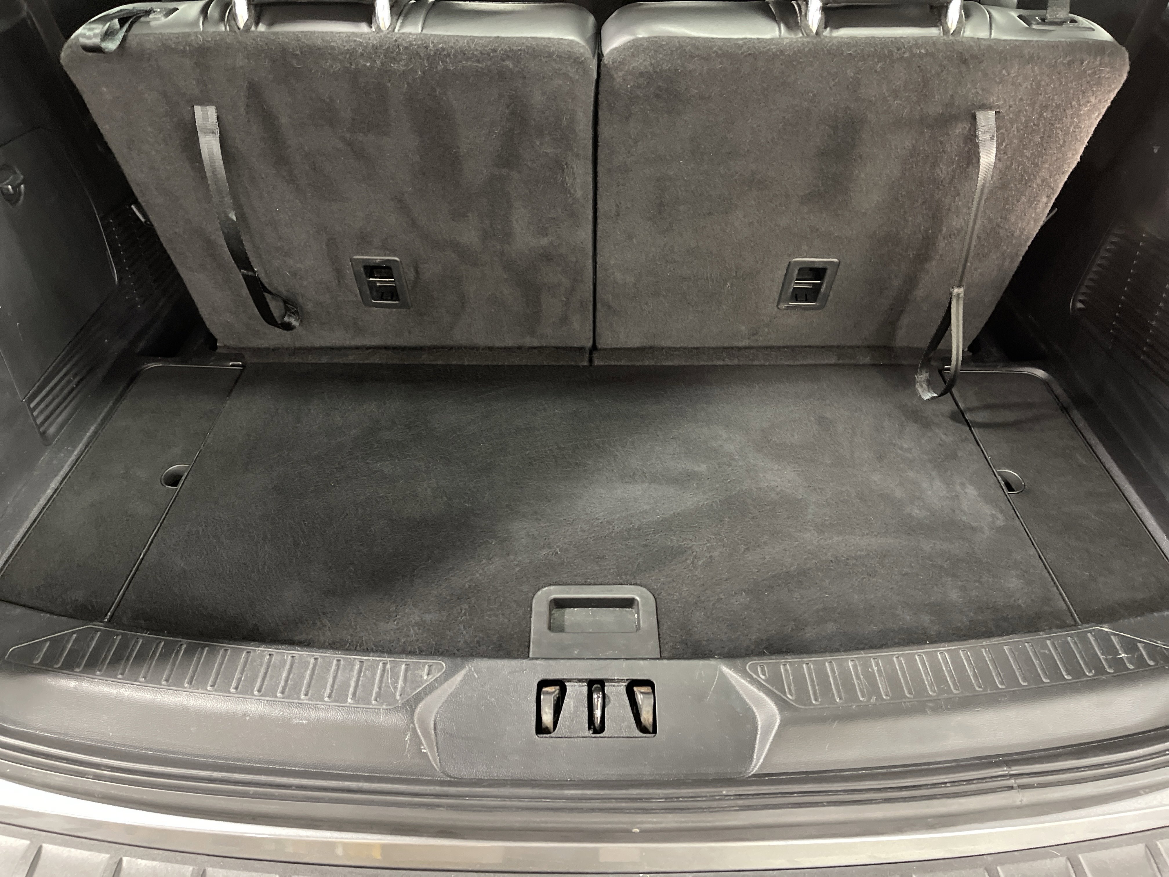 Used 2022 Ford Explorer XLT w/ Equipment Group 202A image 13