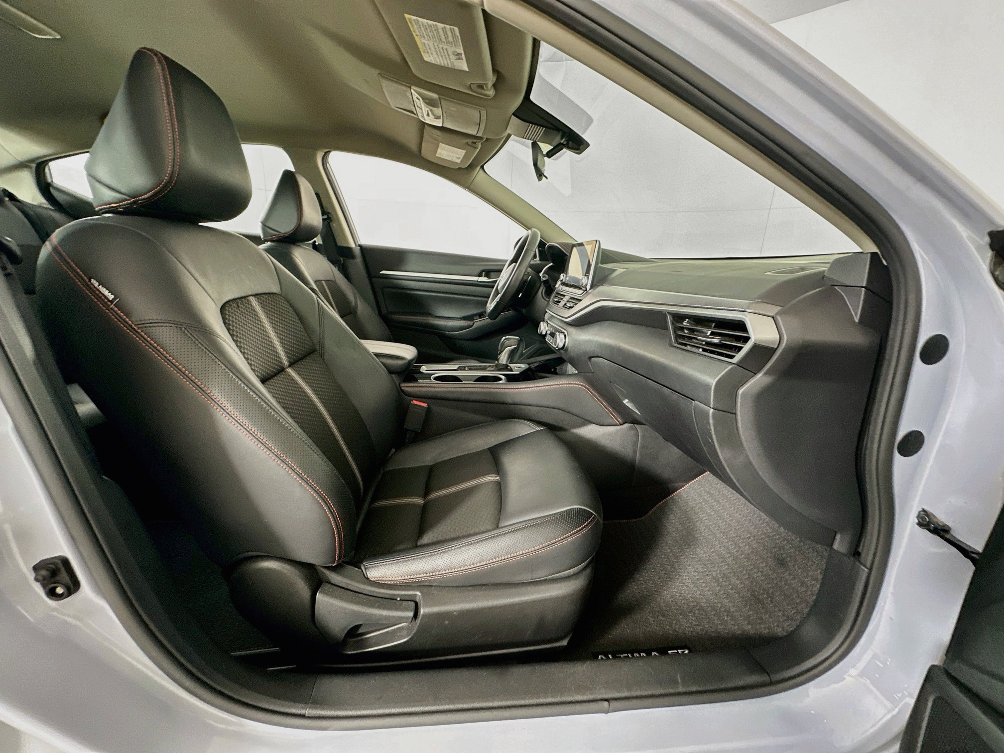 Used 2024 Nissan Altima 2.5 SR FWD image 29