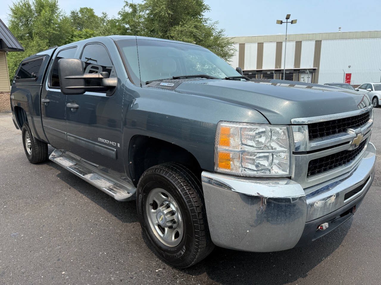 Used 2009 Chevrolet Silverado 2500 LT AWD/4WD image 3
