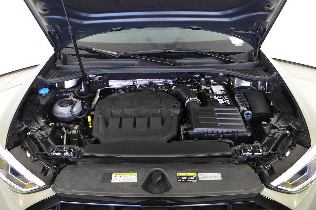 Used 2025 Audi Q3 2.0T Premium w/ Black Optic Sport Package image 6