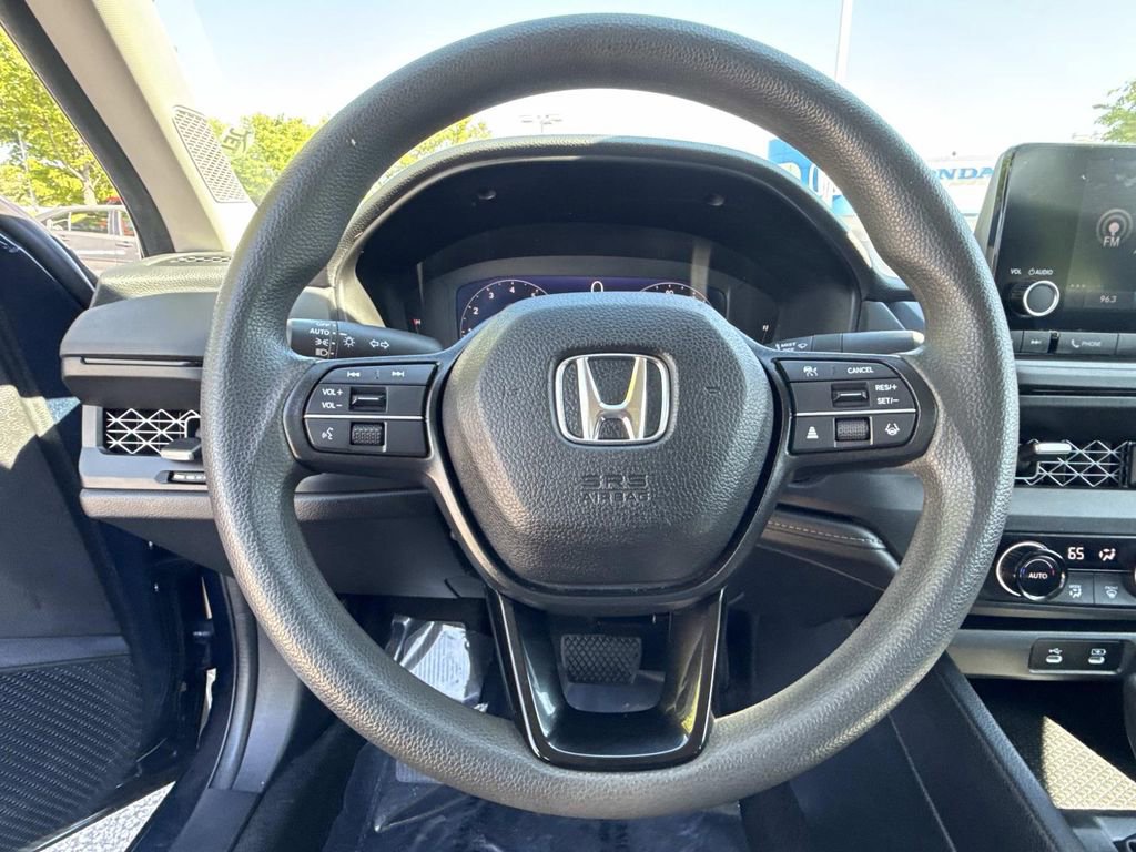 Certified 2023 Honda Accord EX image 12