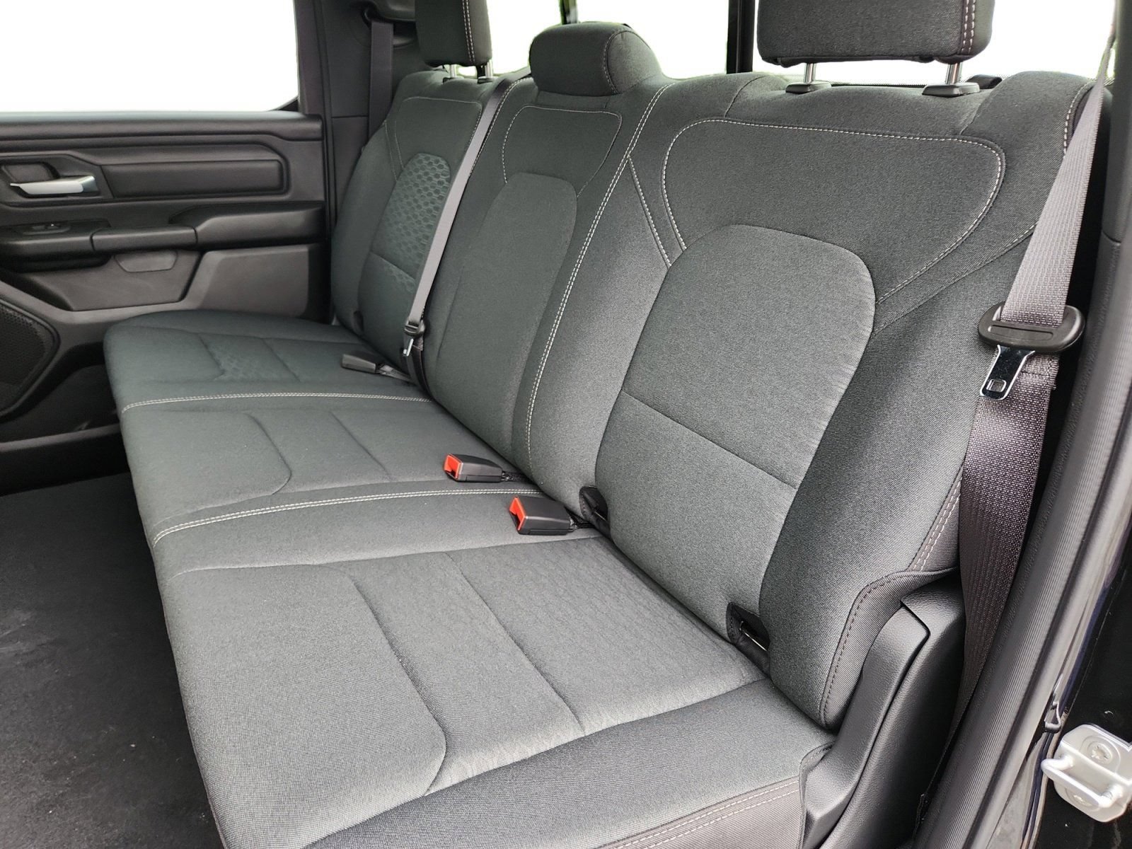 New 2026 RAM 1500 Express AWD/4WD image 23