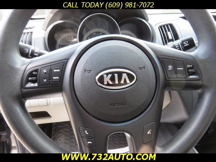 Used 2011 Kia Forte EX w/ Fuel Economy Pkg image 23