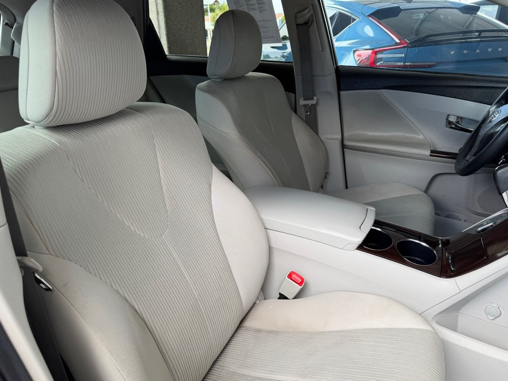Used 2012 Toyota Venza LE w/ LE Convenience Pkg FWD image 35