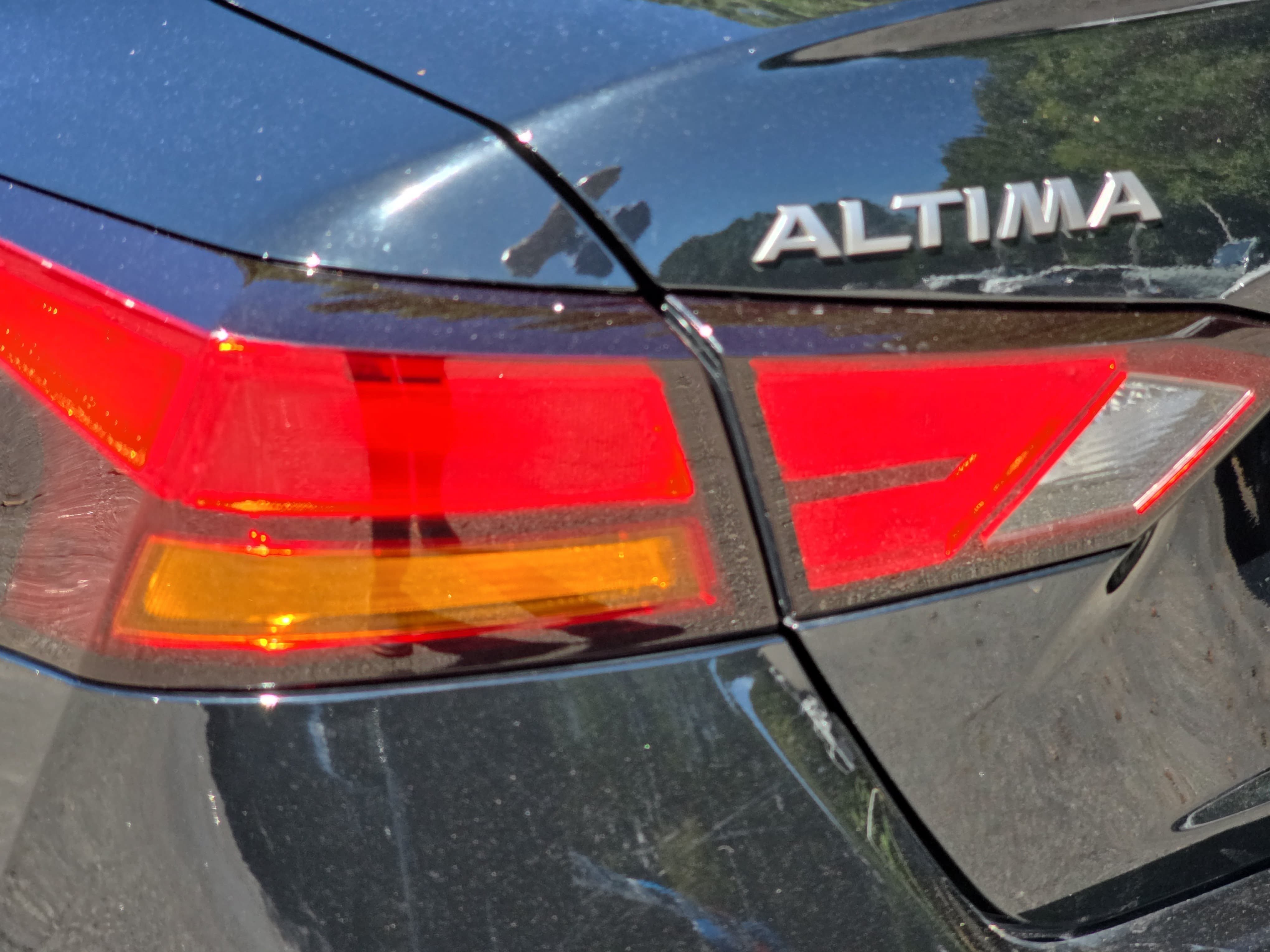 Used 2025 Nissan Altima 2.5 SV FWD image 30