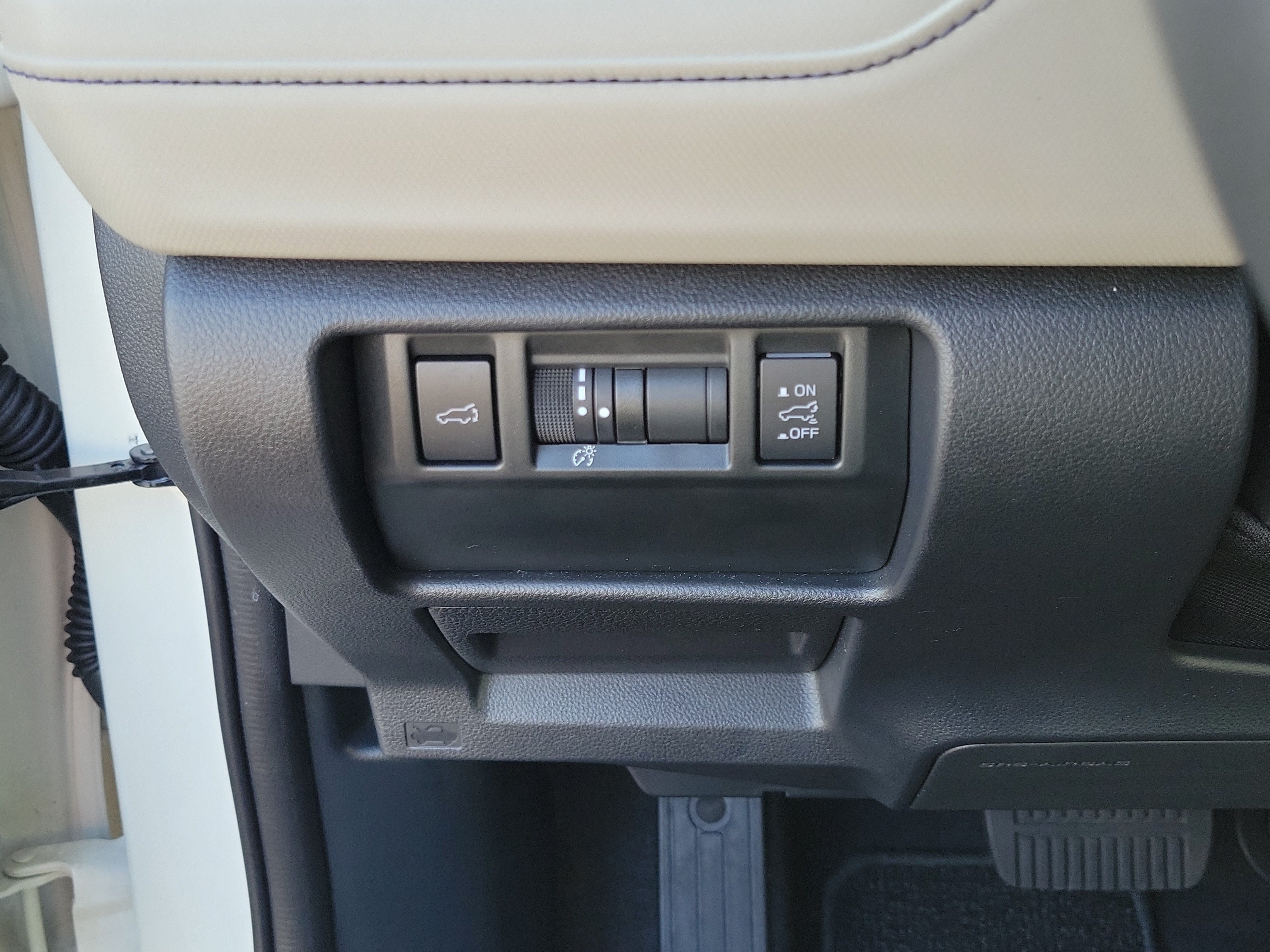 Certified 2025 Subaru Forester Limited AWD/4WD image 27
