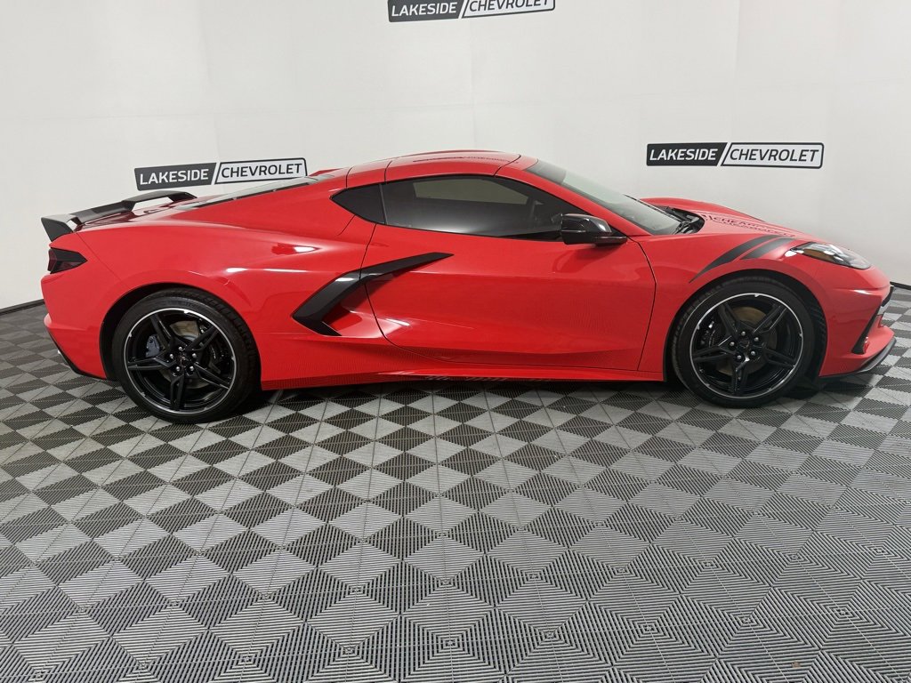 Used 2024 Chevrolet Corvette Stingray w/ Z51 Performance Package image 8