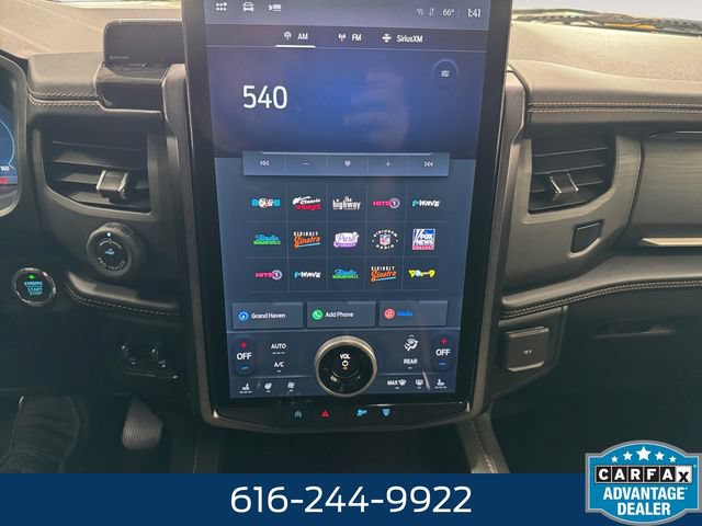 Used 2023 Ford Expedition Max Platinum AWD/4WD image 5