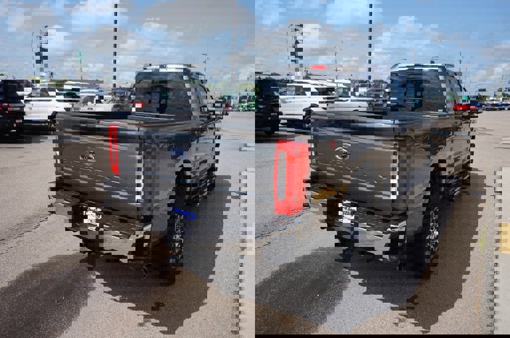 New 2025 Ford F350 XLT image 3