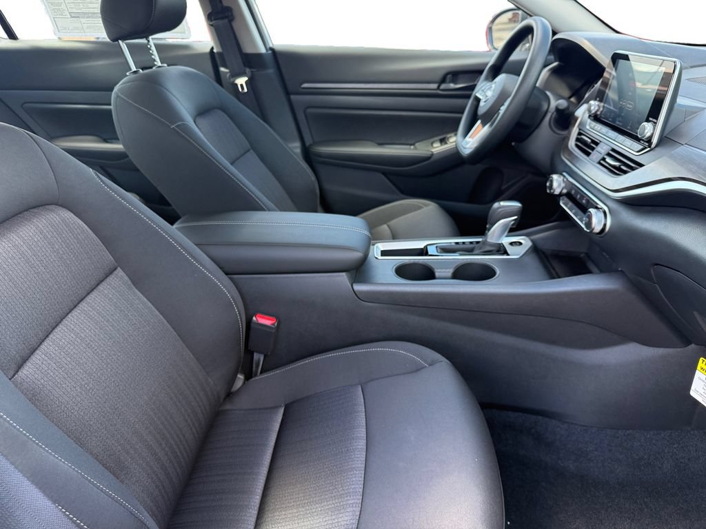 New 2026 Nissan Altima 2.5 SV FWD image 15