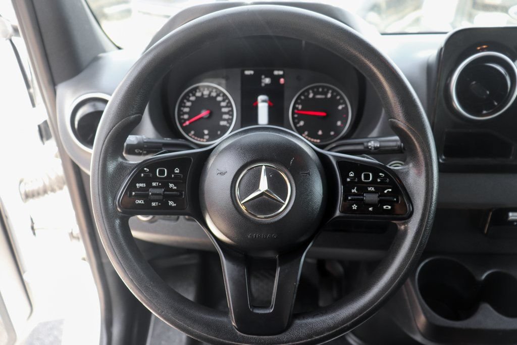 Used 2019 Mercedes-Benz Sprinter 170 image 18