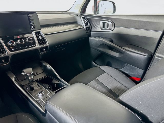 Used 2022 Kia Sorento LX image 23