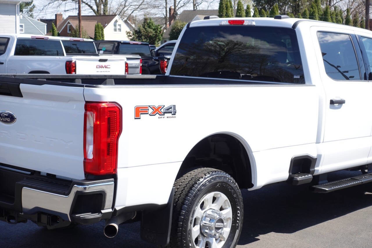 Used 2024 Ford F250 XLT w/ FX4 Off-Road Package image 11