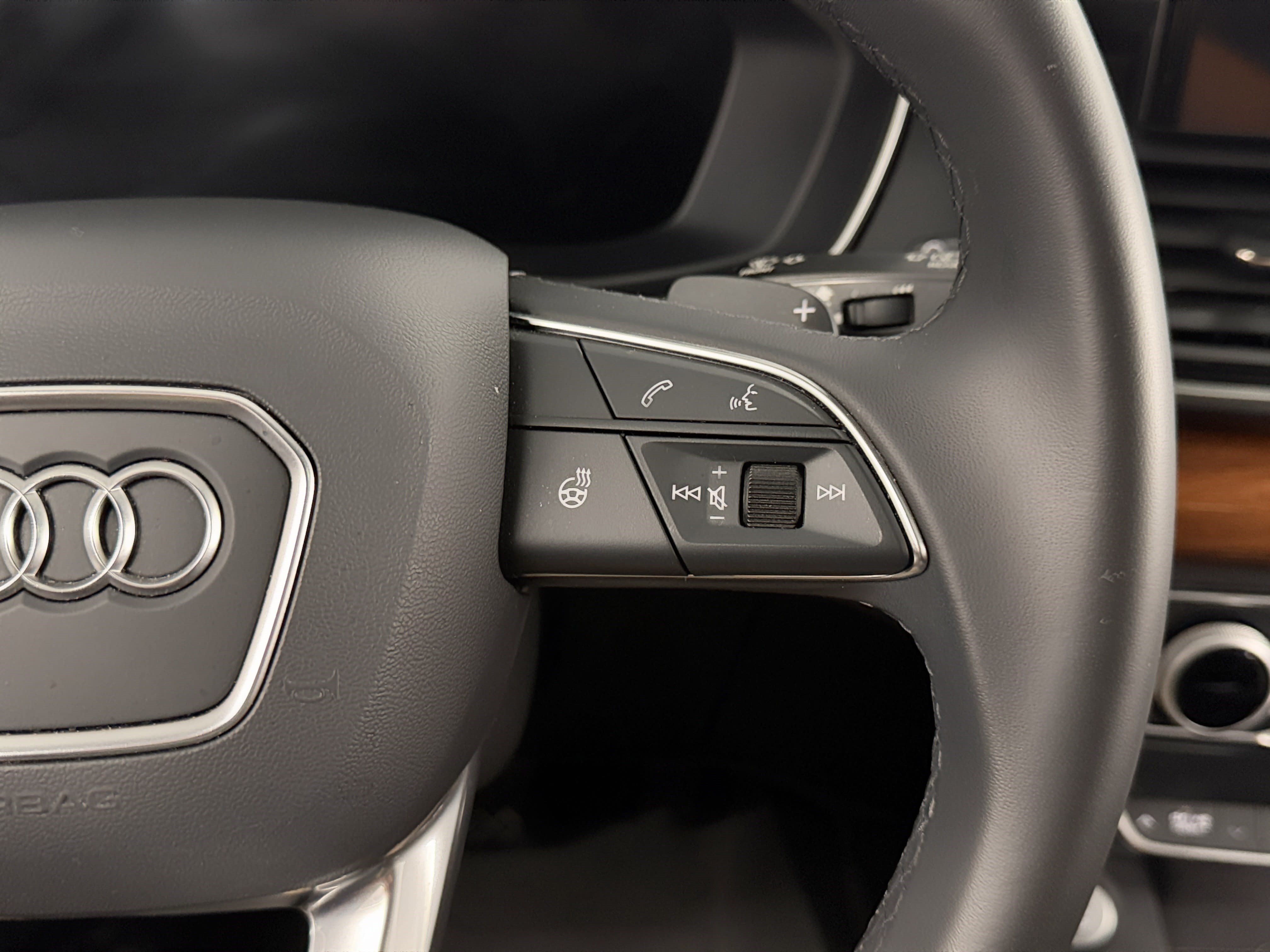 Certified 2023 Audi Q5 e Prestige AWD/4WD image 21