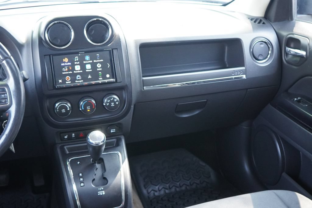 Used 2014 Jeep Patriot Latitude w/ Sun/Sound Group AWD/4WD image 26
