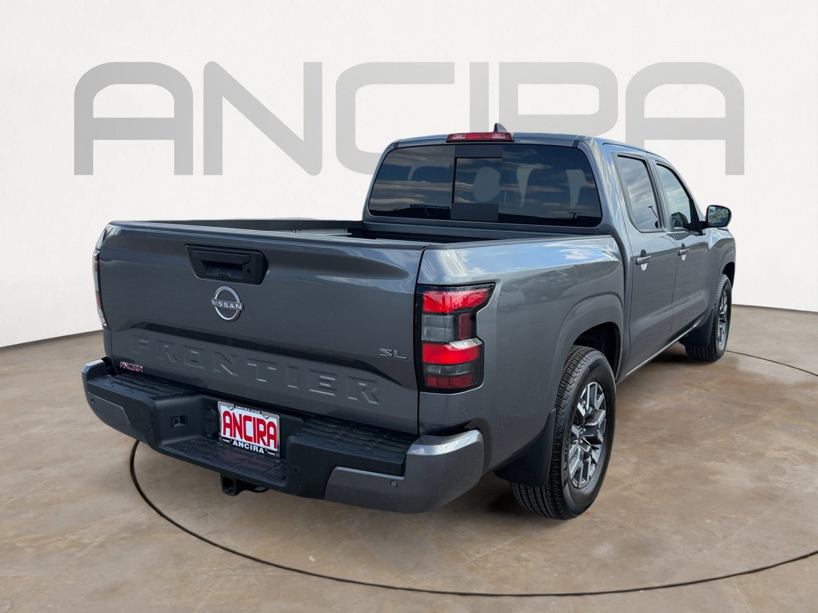 Used 2024 Nissan Frontier SL w/ Technology Package image 11