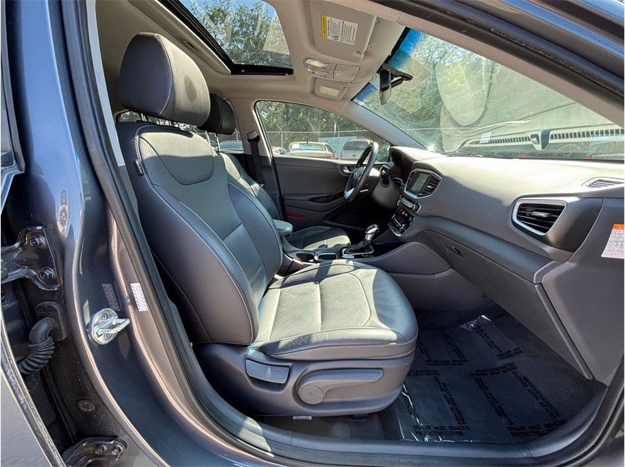 Used 2017 Hyundai Ioniq Limited FWD image 33
