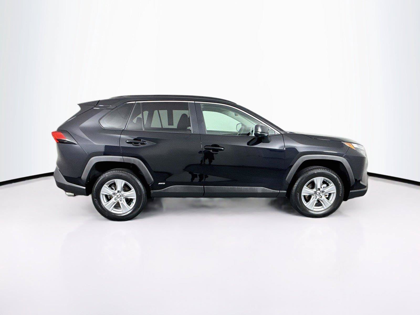 Certified 2025 Toyota RAV4 LE AWD/4WD image 10