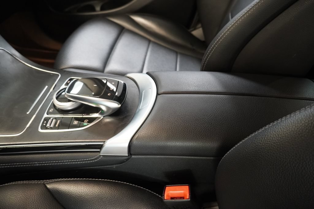 Used 2016 Mercedes-Benz GLC 300 4MATIC image 24