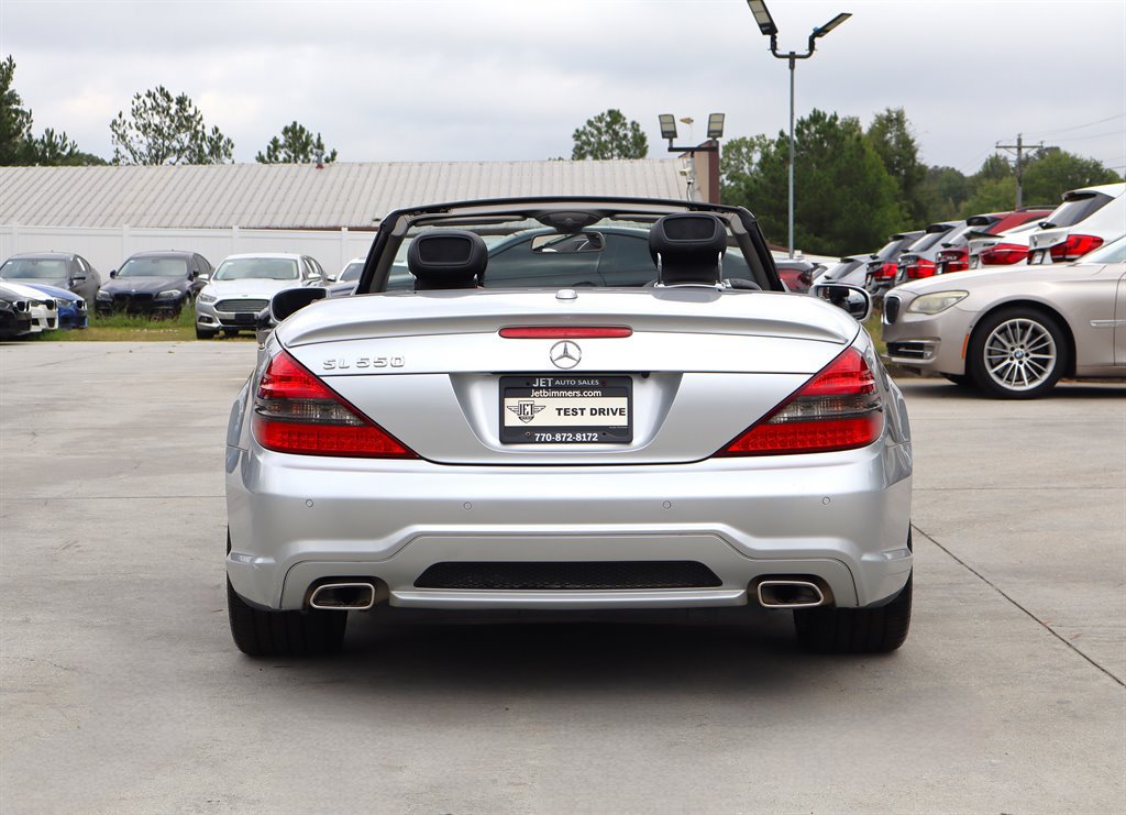 Used 2011 Mercedes-Benz SL 550 image 10