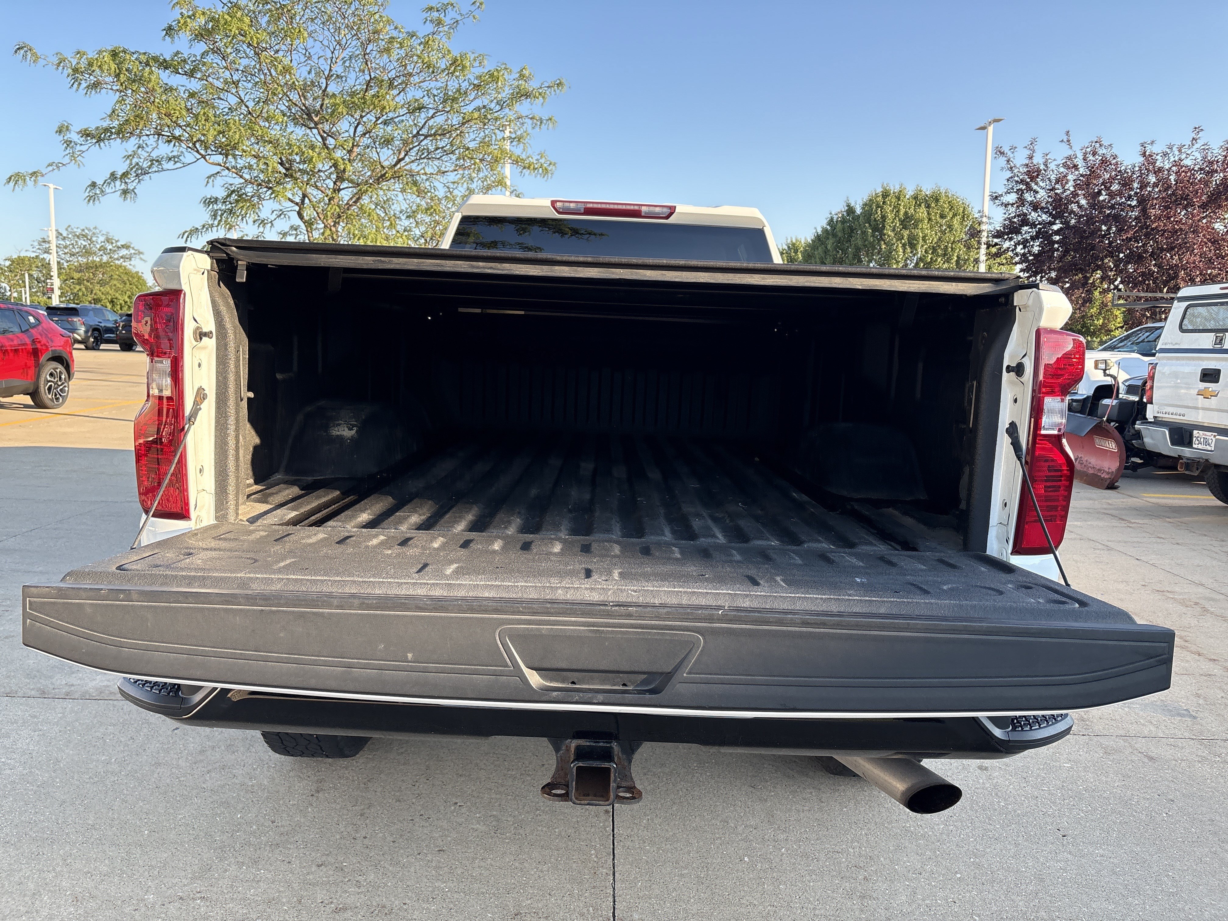 Used 2022 Chevrolet Silverado 2500 Custom w/ Custom Convenience Package AWD/4WD image 5