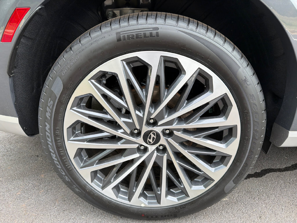 New 2026 Hyundai Palisade Calligraphy FWD image 18