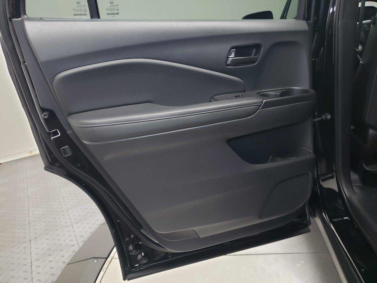 Certified 2023 Honda Passport EX-L image 30