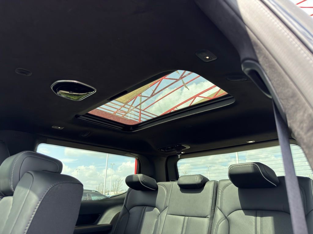 Used 2024 Jeep Grand Wagoneer Series II w/ Quick Order Packagew 28T image 38