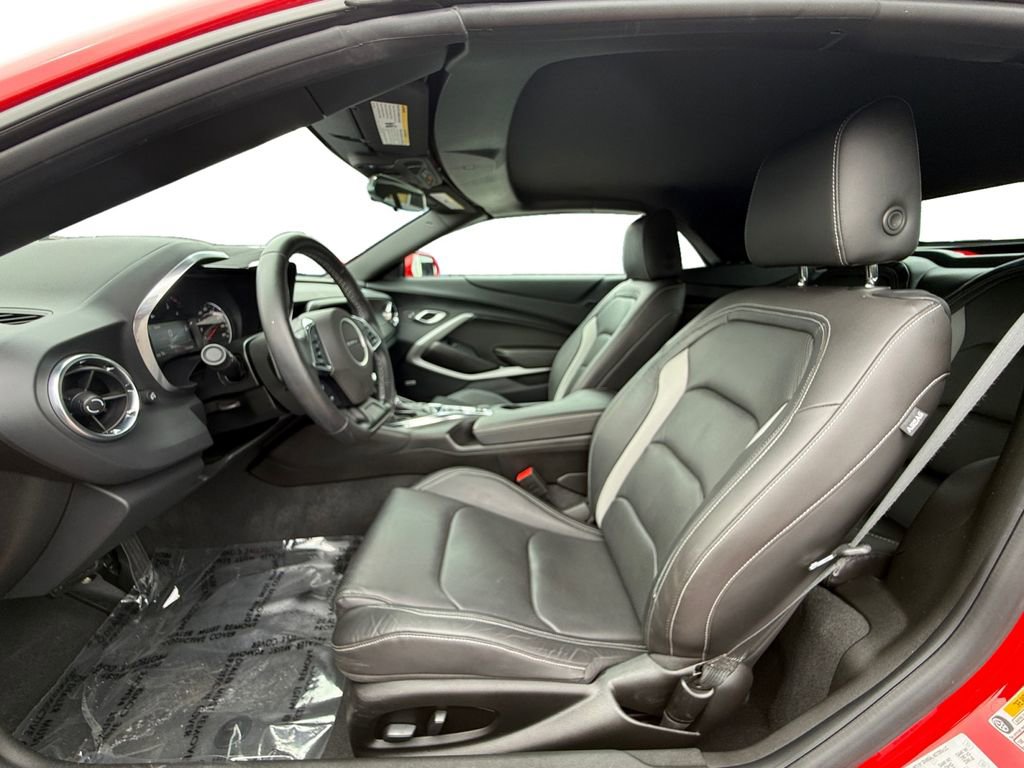 Used 2024 Chevrolet Camaro LT w/ Technology Package RWD image 9