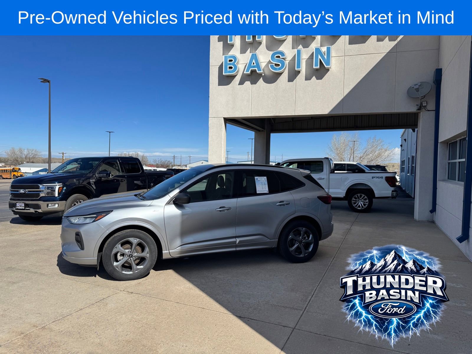 Used 2024 Ford Escape ST-Line image 2