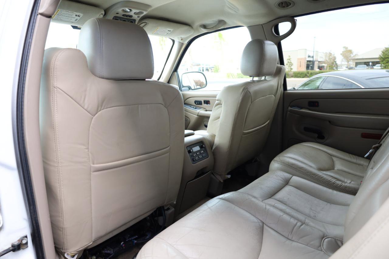 Used 2004 Chevrolet Suburban LT w/ Preferred Equipment Group image 13