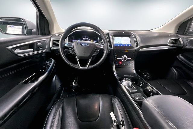 Used 2020 Ford Edge Titanium w/ Equipment Group 301A image 10