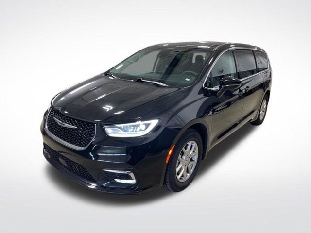 Used 2024 Chrysler Pacifica Touring-L image 39
