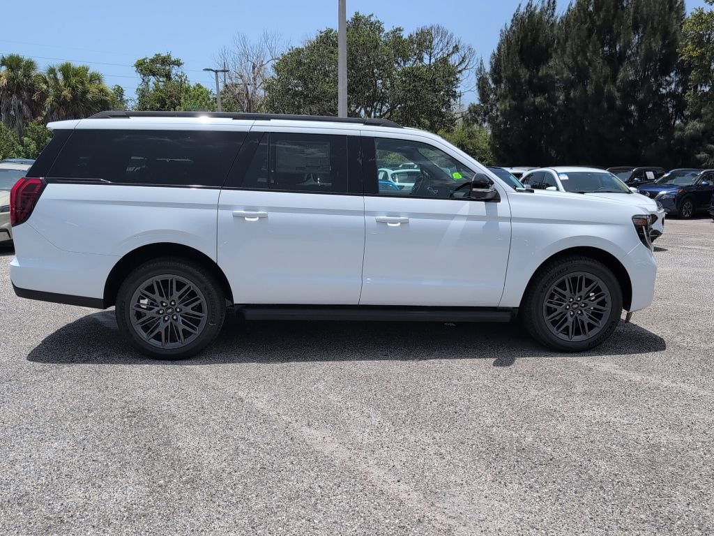 New 2026 Ford Expedition Max Platinum w/ Stealth Appearance Package AWD/4WD image 2