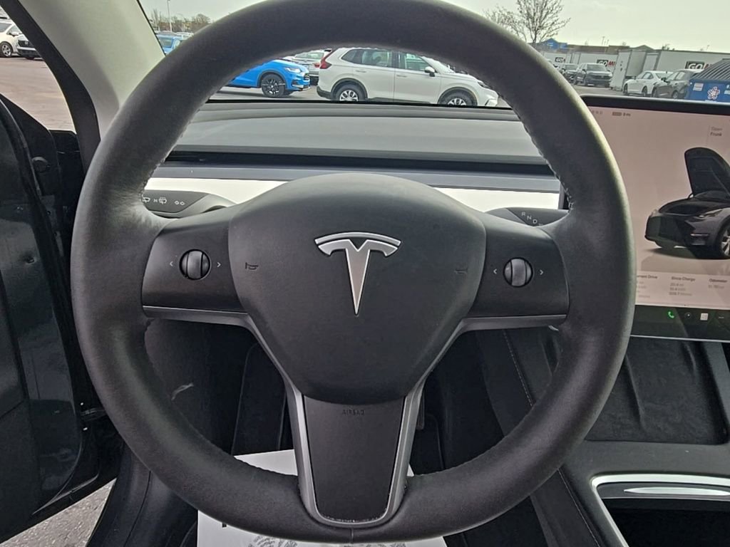 Used 2023 Tesla Model Y Long Range image 11