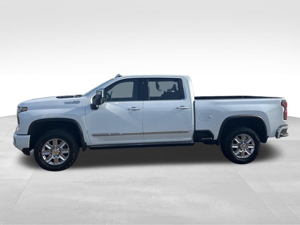 New 2026 Chevrolet Silverado 2500 High Country w/ High Country Premium Package AWD/4WD image 3